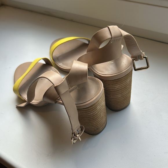 Aldo Yellow Open-toes hells US 8 - Picture 5 of 5